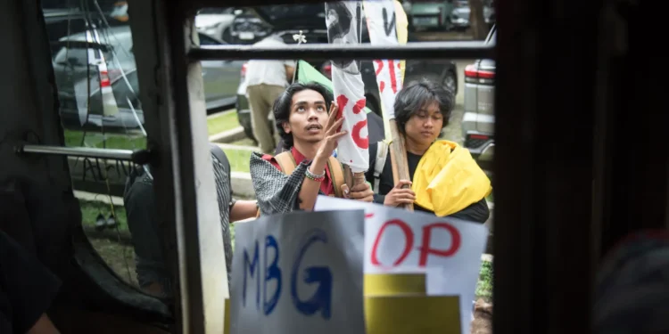 What to Do if Your Country Slips Into Autocracy? A Report From Indonesia