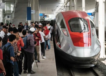 Who Will Shoulder the Debts Behind Indonesia’s China-Backed Whoosh Railway?
